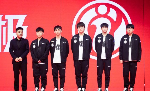 场的比赛中 场的比赛中