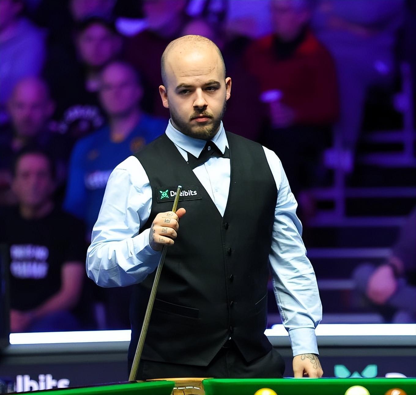 北京站的举 北京站的举