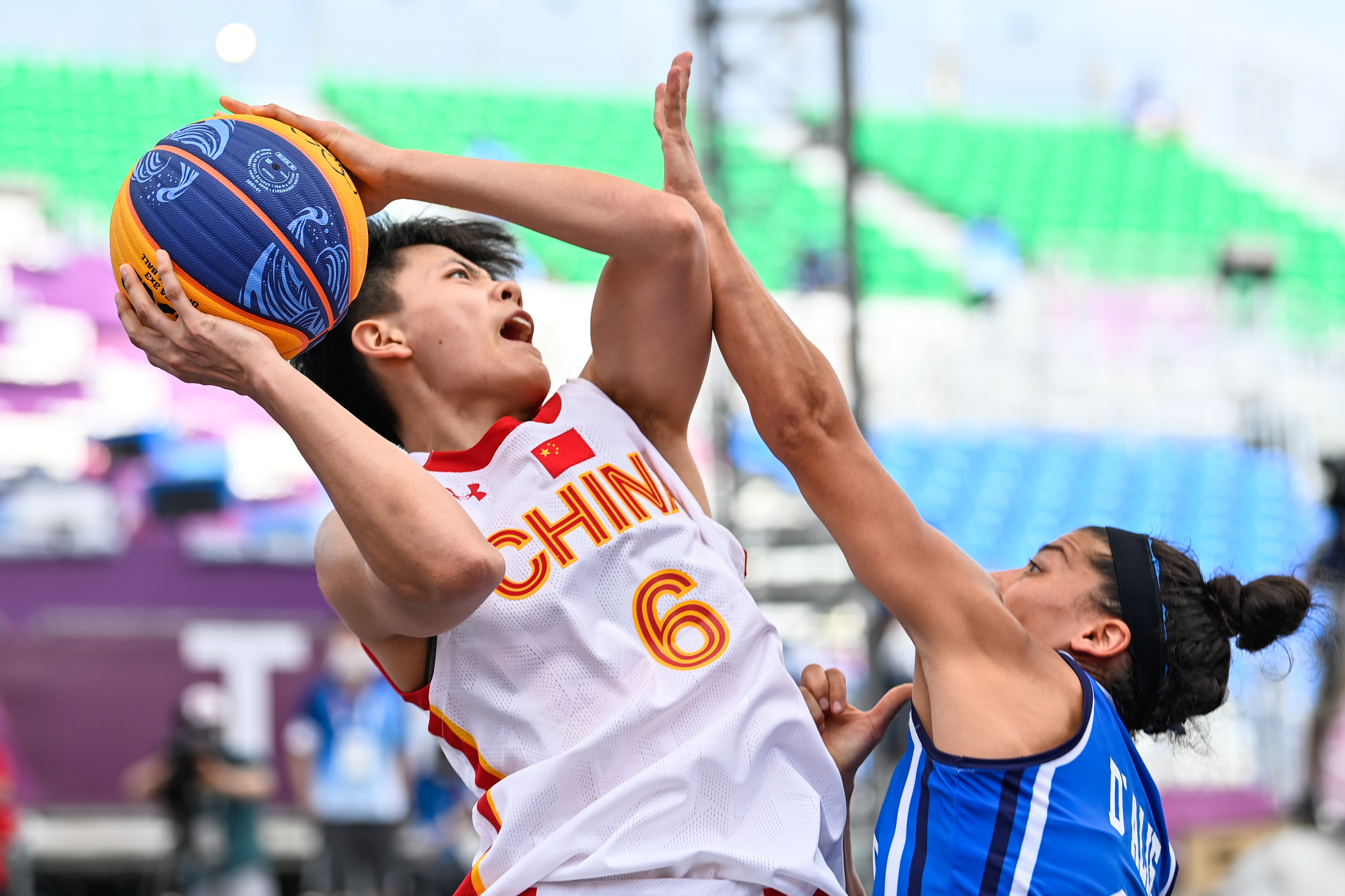 轻人不会被 轻人不会被